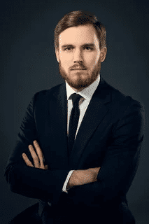 Сергей - главный специалист